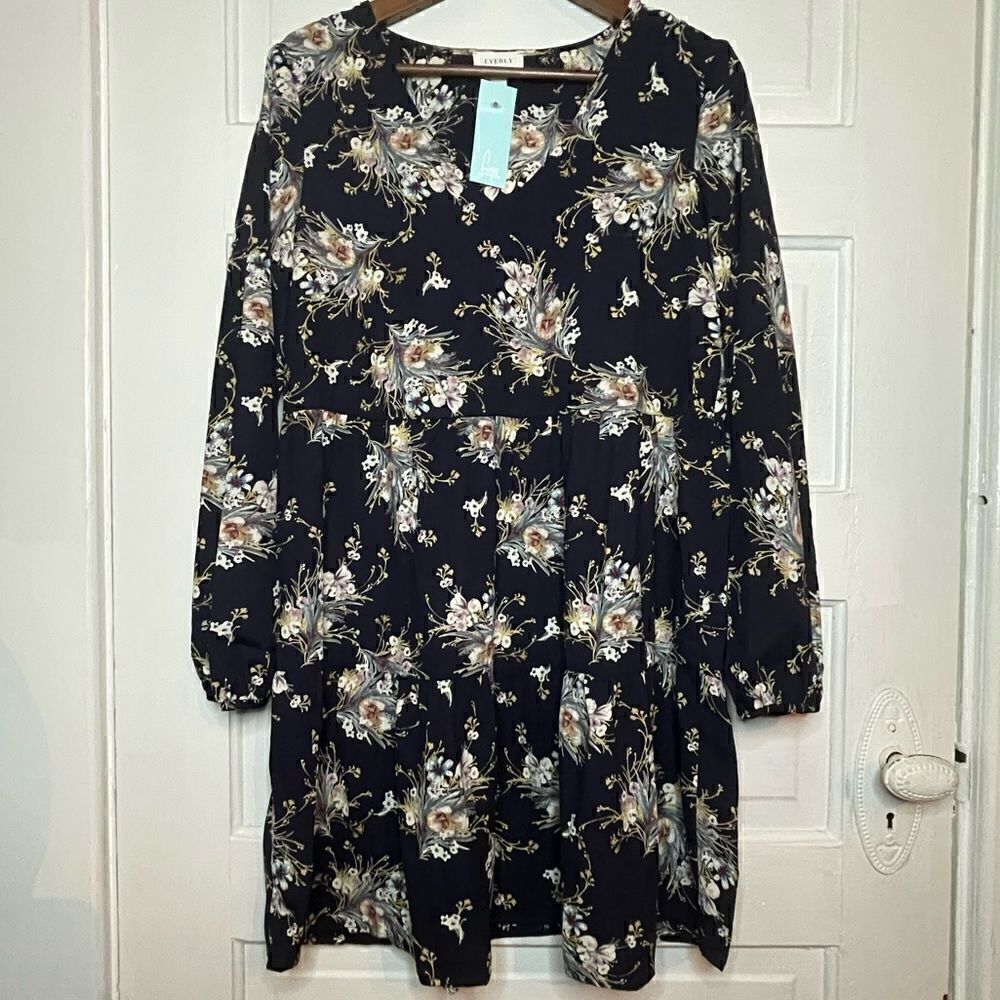 NWTs Everly Long Sheer Sleeve Floral Babydoll Dress Size Medium